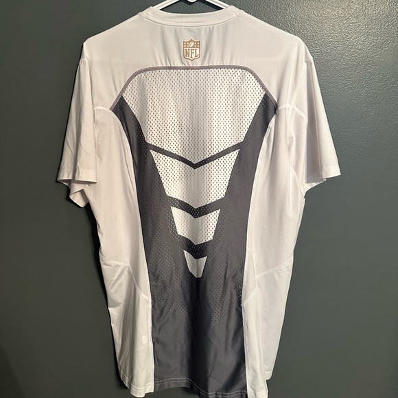 Nike NFL Carolina Panthers Super Bowl 50 undershirt size Large - Picture 3 of 3